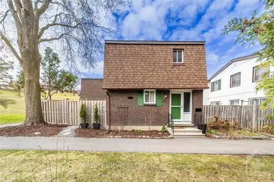 2210 LOYOLA Avenue 27, Beacon Hill North - South and Area, ON K1J 8H5