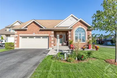 1 GALENA Court, Stittsville - Munster - Richmond, ON K2S 1Z3