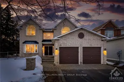 15 UPWOOD Street, Hunt Club - South Keys and Area, ON K1T 3Y6