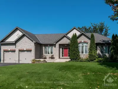 6817 SOUTH VILLAGE Drive, Greely - Metcalfe - Osgoode - Vernon and Area, ON K4P 0A5