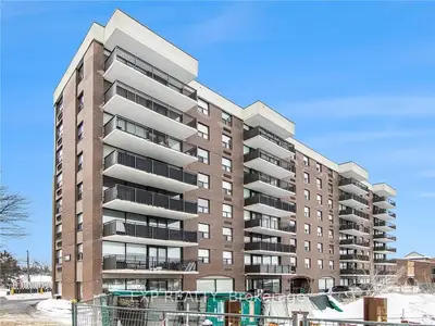 1190 RICHMOND Road 301, Woodroffe, ON K2B 8J3