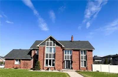 30 BOONE Crescent, Hunt Club - Windsor Park Village and Area, ON K1V 9M6