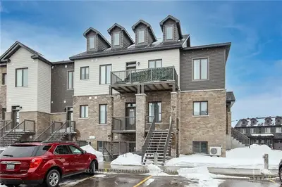 725E DEARBORN, Blossom Park - Airport and Area, ON K1T 0W4