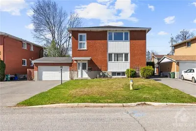 1132 CLYDE Avenue, Carlington - Central Park, ON K2C 1Y2