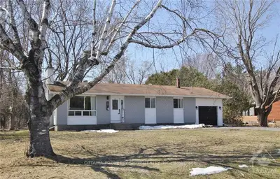 101 ROSTAD Avenue, Carp - Dunrobin - Huntley - Fitzroy and Area, ON K0A 2H0