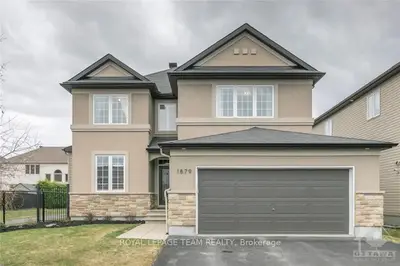 1879 MICKELBERRY Crescent, Orleans - Cumberland and Area, ON K4A 0E5