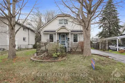 880 DUNDEE Avenue, Britannia Heights - Queensway Terrace N and Area, ON K2B 5T1
