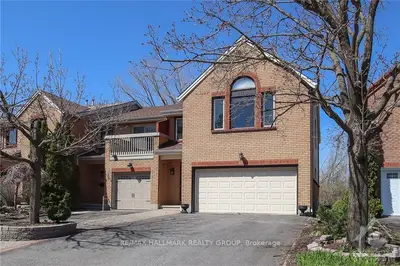 65 DUNBARTON Court, Manor Park - Cardinal Glen and Area, ON K1K 4L4