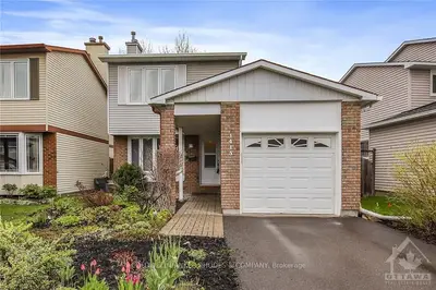 1415 EASTCLIFFE Way, Cyrville - Carson Grove - Pineview, ON K1B 5H6