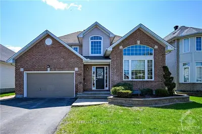 2030 NEWCARLISLE Crescent, Orleans - Cumberland and Area, ON K4A 4M1