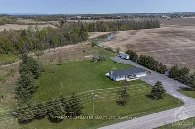 4008 MOHRS Road, Carp - Dunrobin - Huntley - Fitzroy and Area, ON K0A 2H0