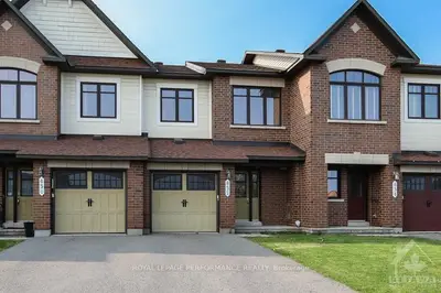 832 ASHENVALE Way, Orleans - Cumberland and Area, ON K4A 0S1