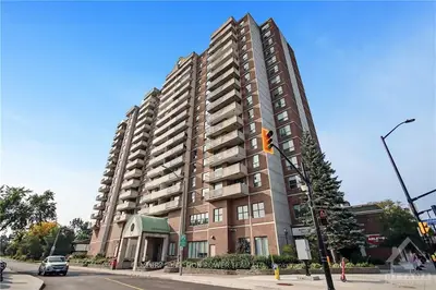200 LAFONTAINE Avenue 805, Vanier and Kingsview Park, ON K1L 8K8