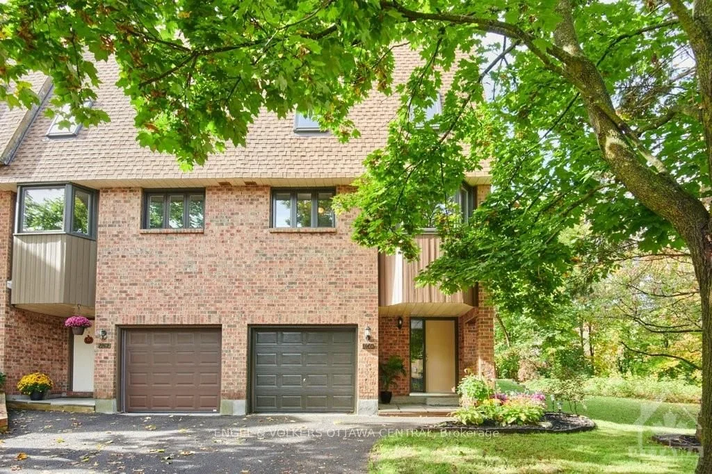 1460 BRYSON Lane, Blossom Park - Airport and Area, ON K1T 2T6