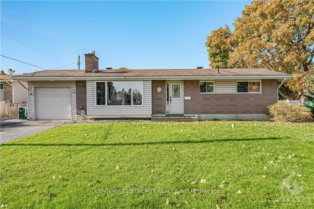 2 NEWGALE Street, Crystal Bay - Rocky Point - Bayshore, ON K2H 5R2