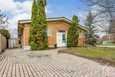 1090 Agincourt Road, Belair Park - Copeland Park And Area, On K2c 2h7