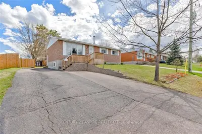 57 LAROCHE Crescent, Petawawa, ON K8H 3B6