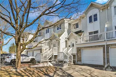 66 CASTLEGREEN, Hunt Club - South Keys and Area, ON K1T 3N3