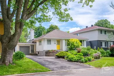 200 LENNOX PARK Avenue, Alta Vista and Area, ON K1G 0K4