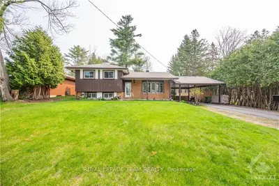 82 SELKIRK Street, Petawawa, ON K8H 1P4