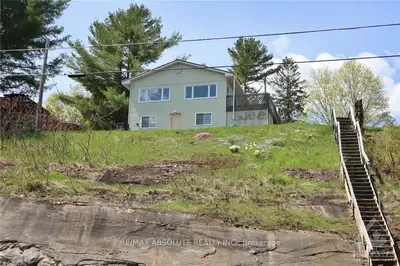 6147 CENTENNIAL Drive, Greater Madawaska, ON K0J 2R0