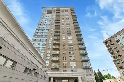 70 LANDRY Street 403, Vanier and Kingsview Park, ON K1L 0A8
