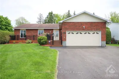 572 LOUCKS Drive, Russell, ON K4R 1B6