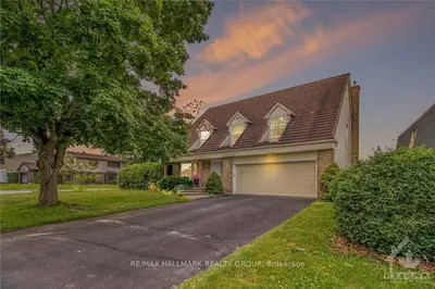 1 Bennett Street, Hunt Club - Windsor Park Village and Area, ON K1V 9L1
