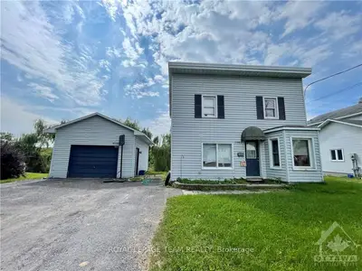 1082 NOTRE-DAME Street, Russell, ON K0A 1W0