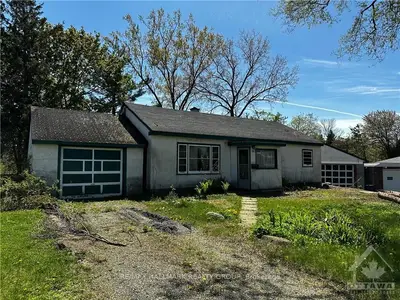 184 GRANDVIEW Road, Crystal Bay - Rocky Point - Bayshore, ON K2H 8B1