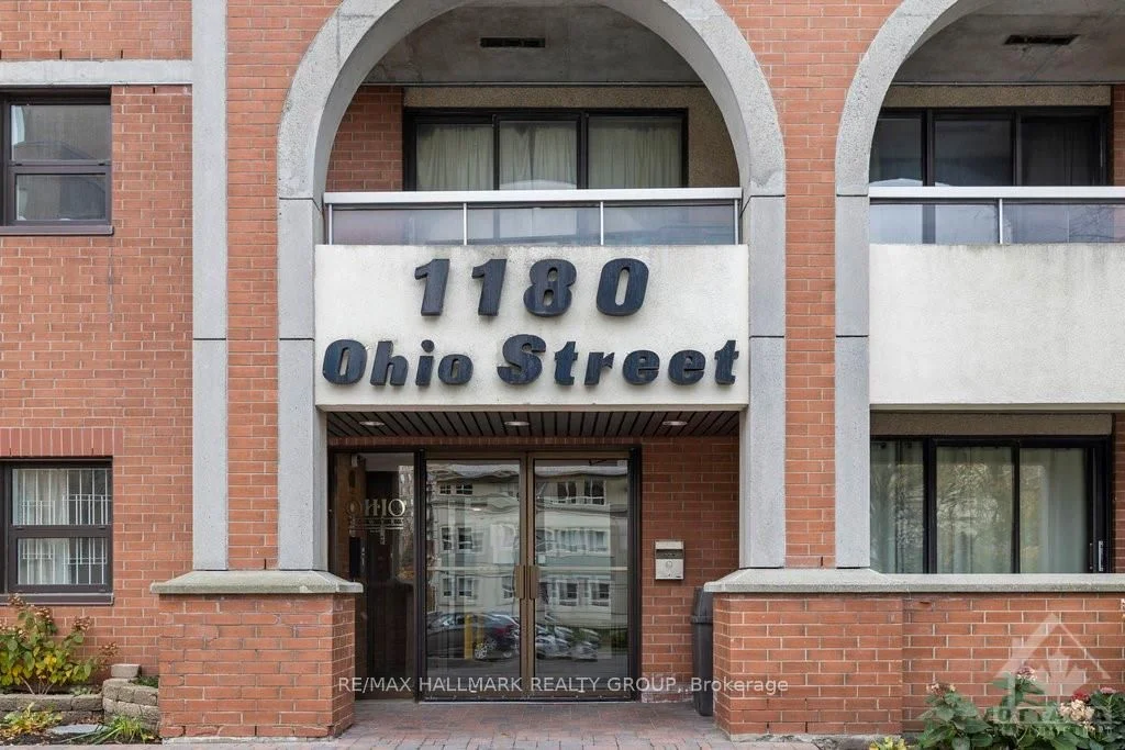 1180 OHIO Street 301, Billings Bridge - Riverside Park and Area, ON K1H 8N5