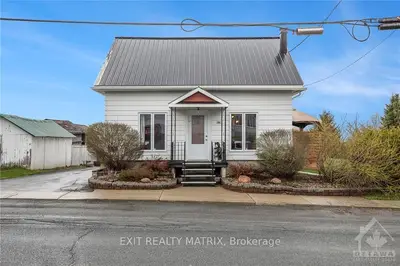 909 Elizabeth Street, Alfred And Plantagenet, On K0b 1c0