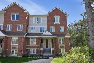 6555 BILBERRY Drive A, Orleans - Convent Glen and Area, ON K1C 4N4