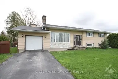 63 RIDGEFIELD Crescent, Bells Corners and South to Fallowfield, ON K2H 6S6