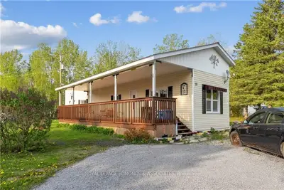 19 ROBERT COLIN Lane, Whitewater Region, ON K0J 1K0