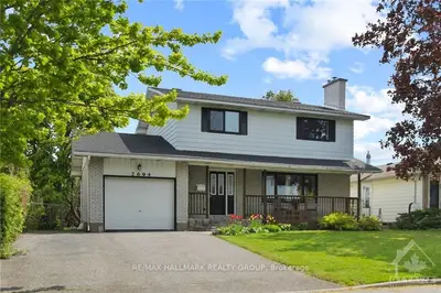 2694 HICKSON Crescent, Parkway Park - Queensway Terrace S and Area, ON K2H 6Y6