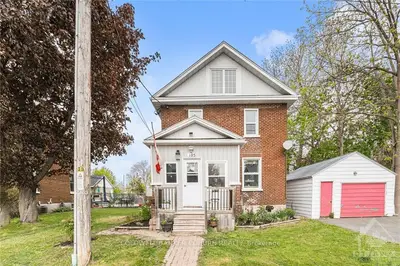 105 KING Street, North Dundas, ON K0C 1H0