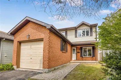 49 SADDLE Crescent, Hunt Club - South Keys and Area, ON K1G 5L3