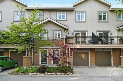 9 CRAFTSMAN, Tunneys Pasture and Ottawa West, ON K1Y 4W9