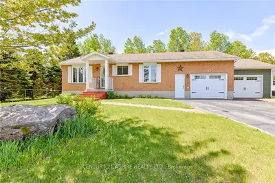 47 OTTAWA Street, Laurentian Hills, ON K0J 1J0