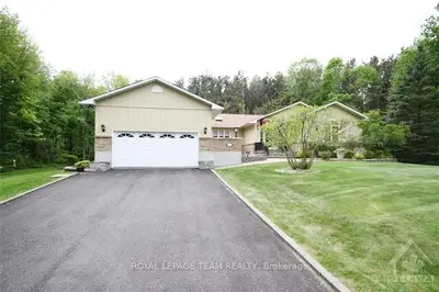 16 KIMINI Drive, Stittsville - Munster - Richmond, ON K2S 1S6