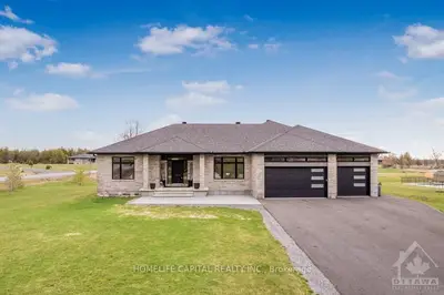 124 DEWMONT Street, Stittsville - Munster - Richmond, ON K0A 1B0