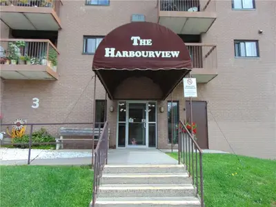 3 APPLE Street 810, Brockville, ON K6V 4X5