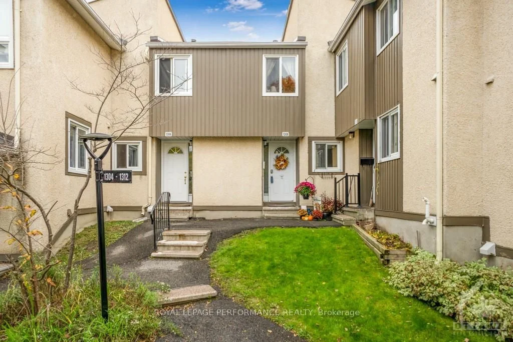 1308 LASSITER Terrace, Beacon Hill North - South and Area, ON K1J 8N1