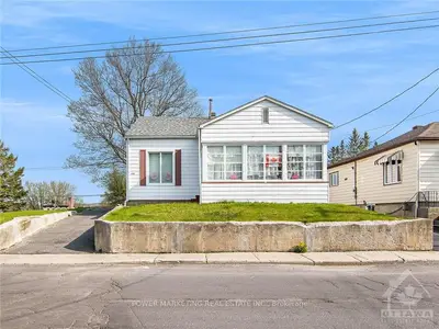 139 REGENT Street, Hawkesbury, ON K6A 1E6