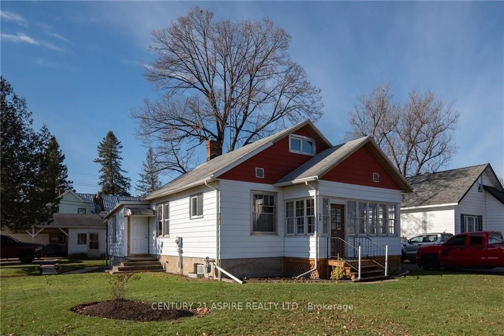 26 RAILWAY Street, Laurentian Hills, ON K0J 1J0