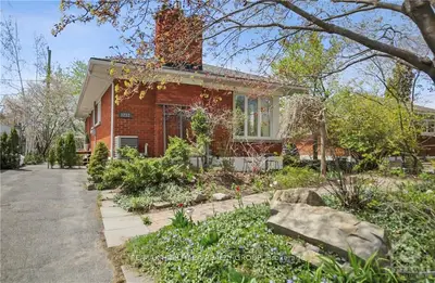 1212 Albany Drive, Belair Park - Copeland Park And Area, On K2c 2l4