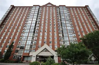 2760 CAROUSEL Crescent 808, Blossom Park - Airport and Area, ON K1T 2N4