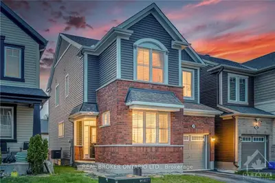 28 SWEETBAY Circle, Stittsville - Munster - Richmond, ON K2S 1B9