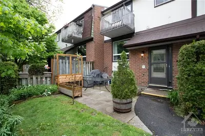 409 MONTFORT Street 7, Manor Park - Cardinal Glen and Area, ON K1L 8G8